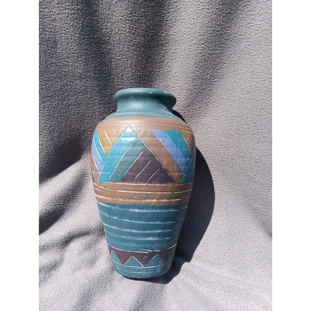 Vtg Southwest Pottery Vase Etched Geometric Terracotta Pastel Mountain Scene - Picture 2 of 8